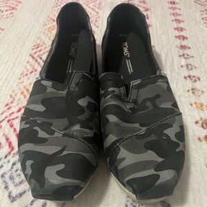 TOMS Black and Gray Camouflage Slip-Ons